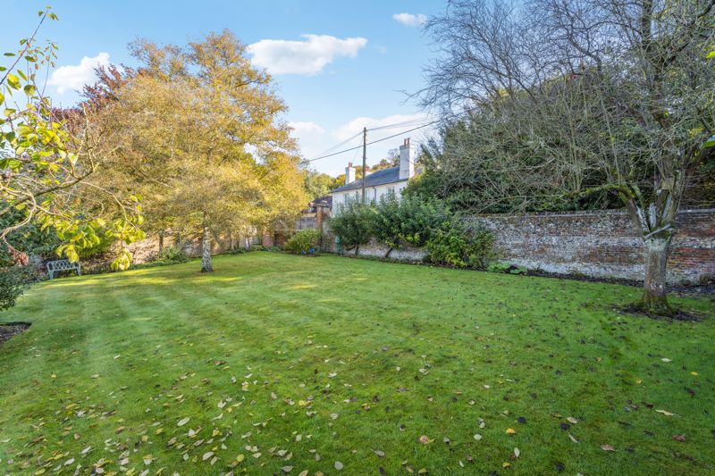 Photo 6- click for photo gallery